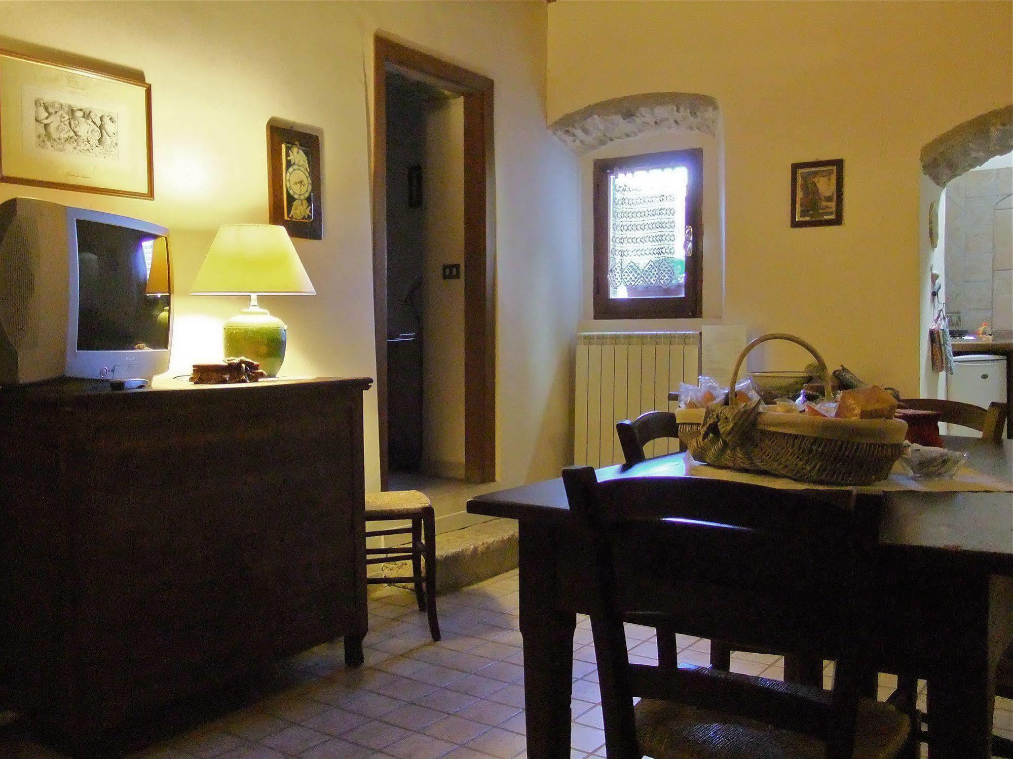 Aparthotel Residenza La Torre Santo Stefano Di Sessanio Exterior foto