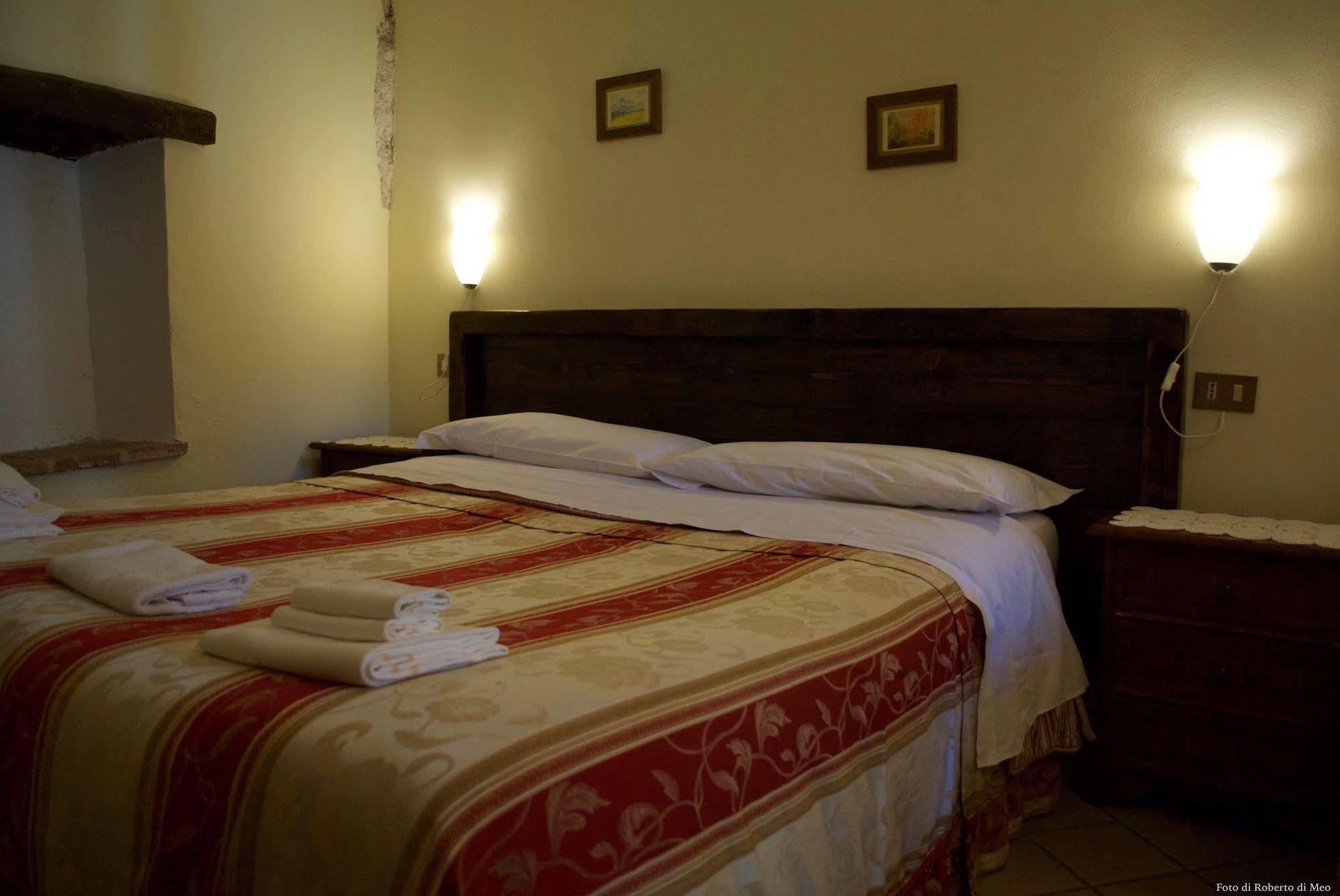 Aparthotel Residenza La Torre Santo Stefano Di Sessanio Exterior foto