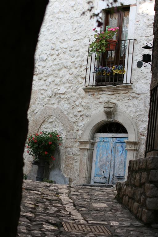 Aparthotel Residenza La Torre Santo Stefano Di Sessanio Exterior foto