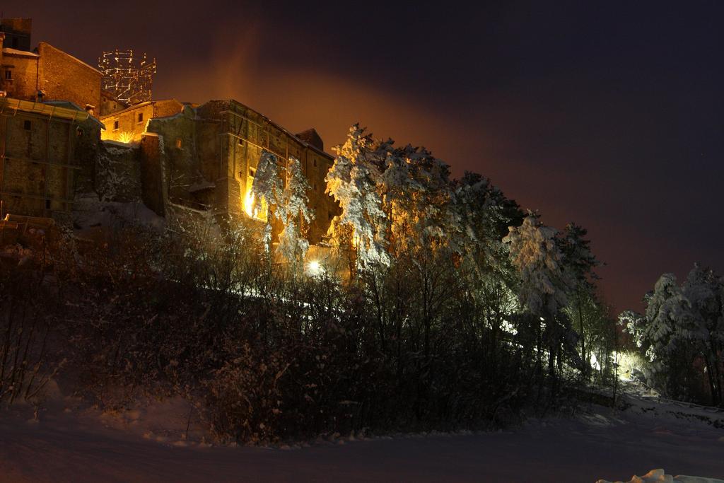 Aparthotel Residenza La Torre Santo Stefano Di Sessanio Exterior foto