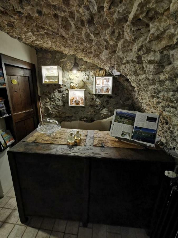 Aparthotel Residenza La Torre Santo Stefano Di Sessanio Exterior foto